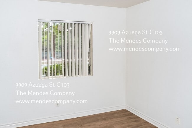 Building Photo - 9909 Azuaga St