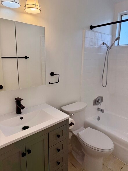 Bathroom - 3045 E Theresa St