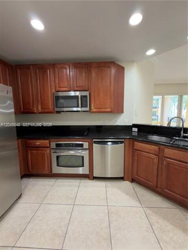 Building Photo - 16100 Emerald Estates Dr