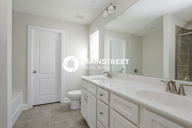 Building Photo - 5 Bedroom Pet-Friendly Home in Monroe, NC with Main Street Renewal