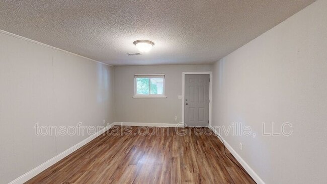 Primary Photo - 84 W Park Dr