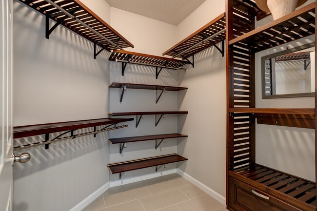 Main bedroom first closet - 1850 Cotillion Dr
