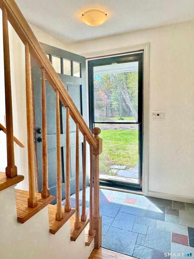 Building Photo - 14 Bower Rd