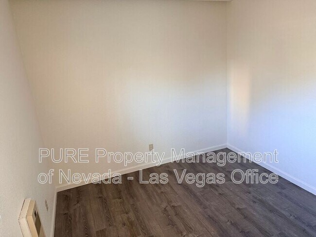 Building Photo - 23 W Basic Rd