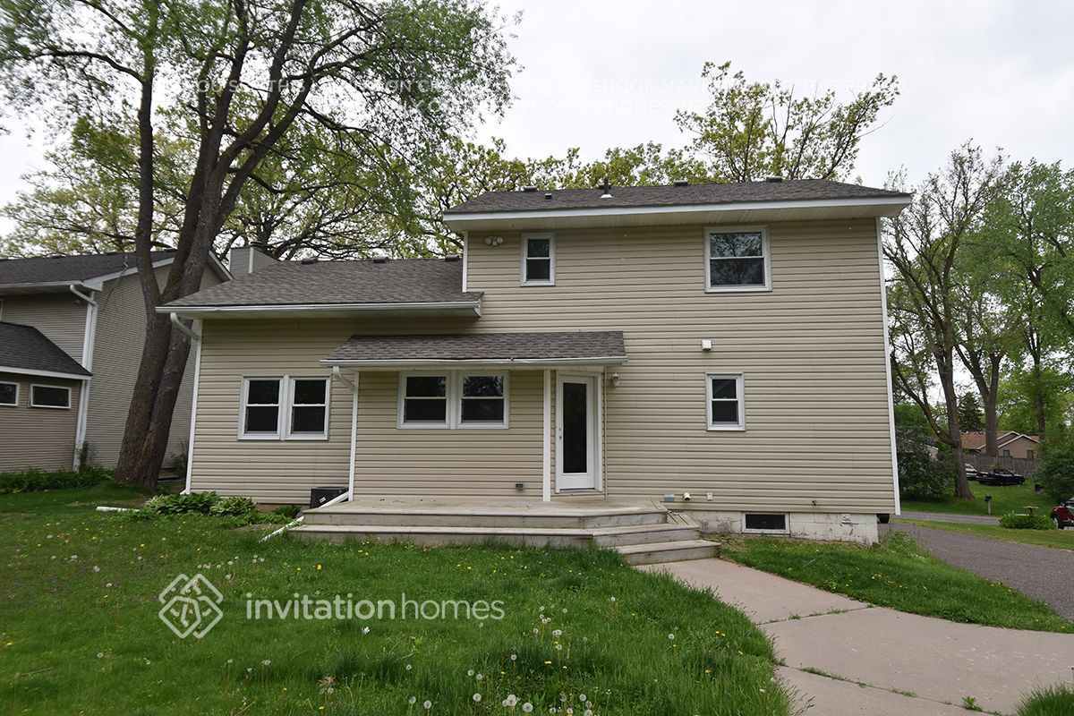 Building Photo - 2709 Stillwater St