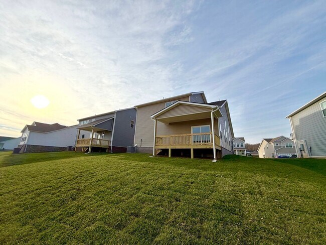 Building Photo - 1333 Gentry Dr