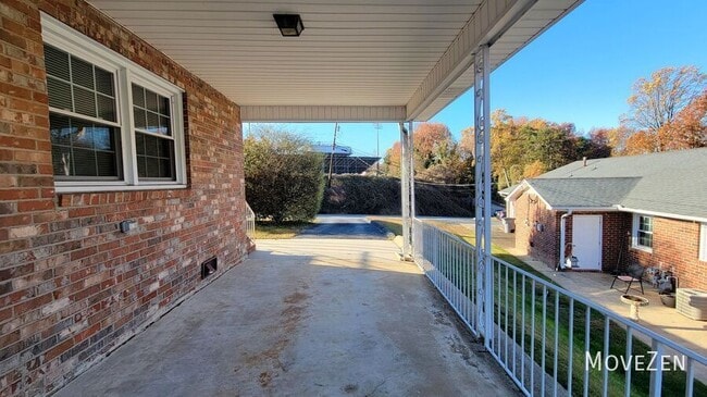 Building Photo - 3 Balfer Ct