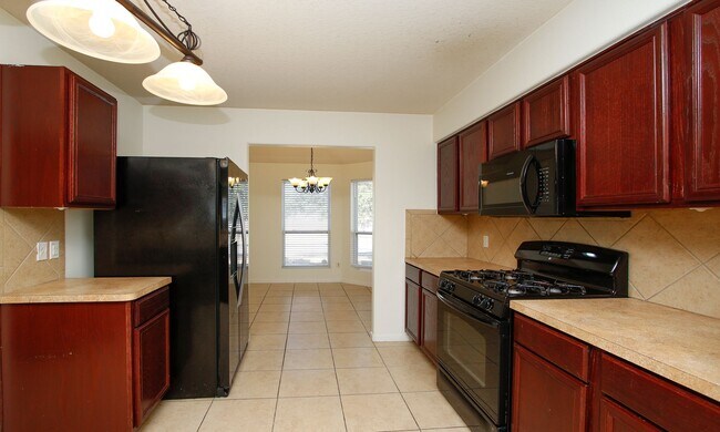Building Photo - For Lease | 4 Bed, 2.5 Bath |2,314 Sq Ft |...