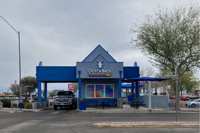 Building Photo - 3Bed/2Bath Home at Broadway/16th St! Move-In Ready on 03/12/2026!--NO HOA!