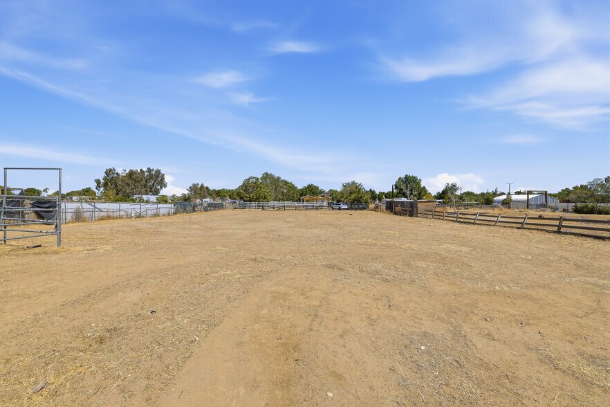 Building Photo - 9837 E Avenue R10