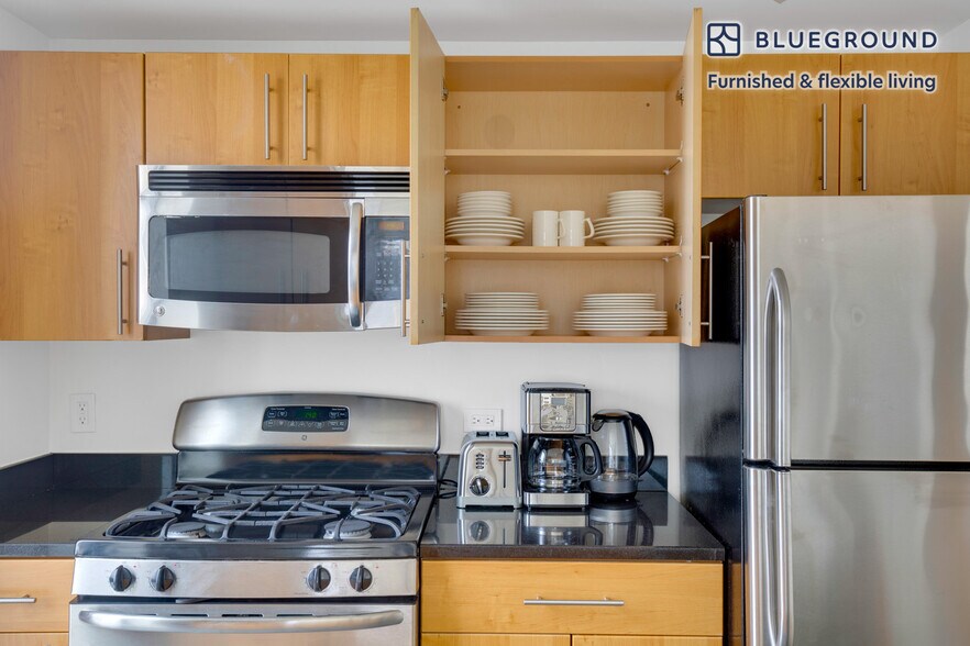 Building Photo - 4-75 48th Avenue-SI FL32-ID851