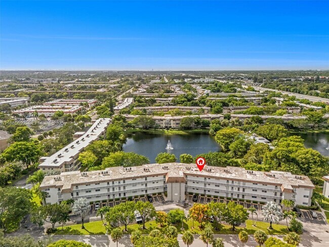 Building Photo - 5000 NW 36th St