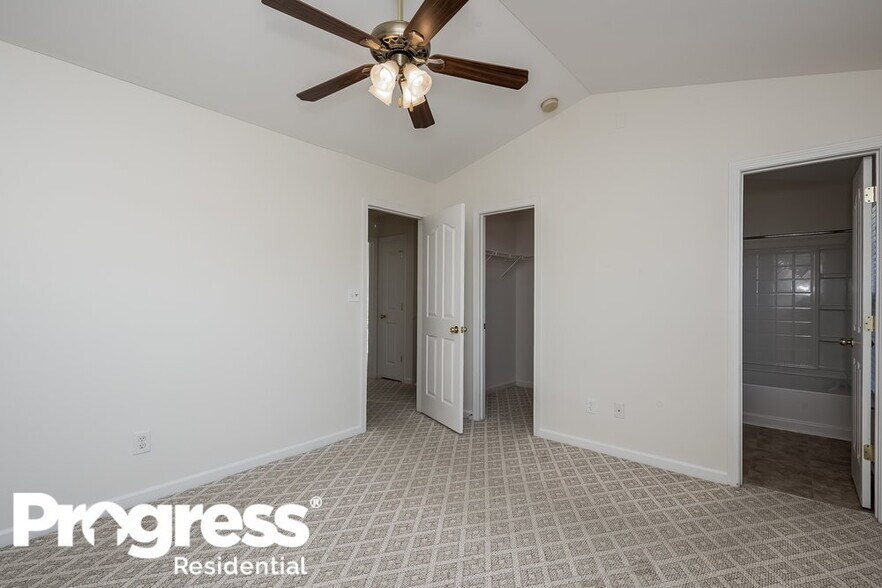 Building Photo - 5010 Stowe Derby Dr