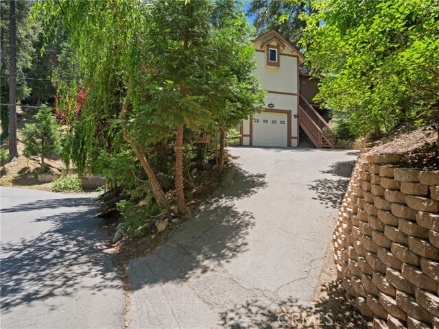 Building Photo - 24599 Geneva Dr