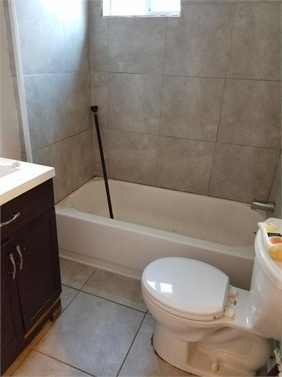 Building Photo - 221 S Harrison St