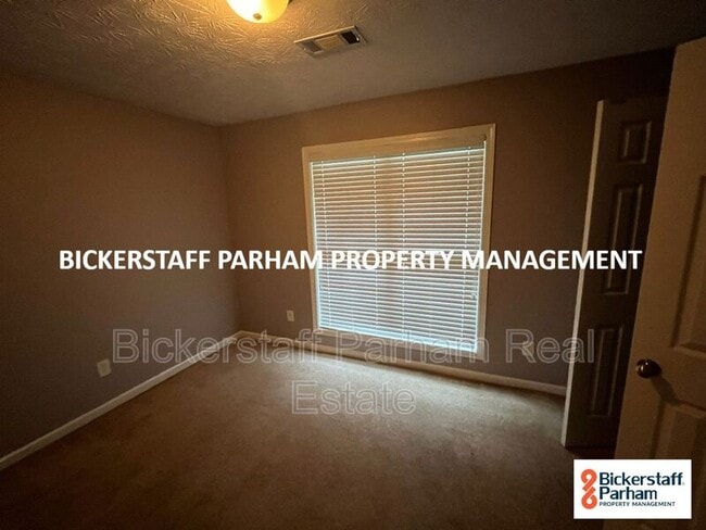 Building Photo - 8061 Garrett Pines Dr