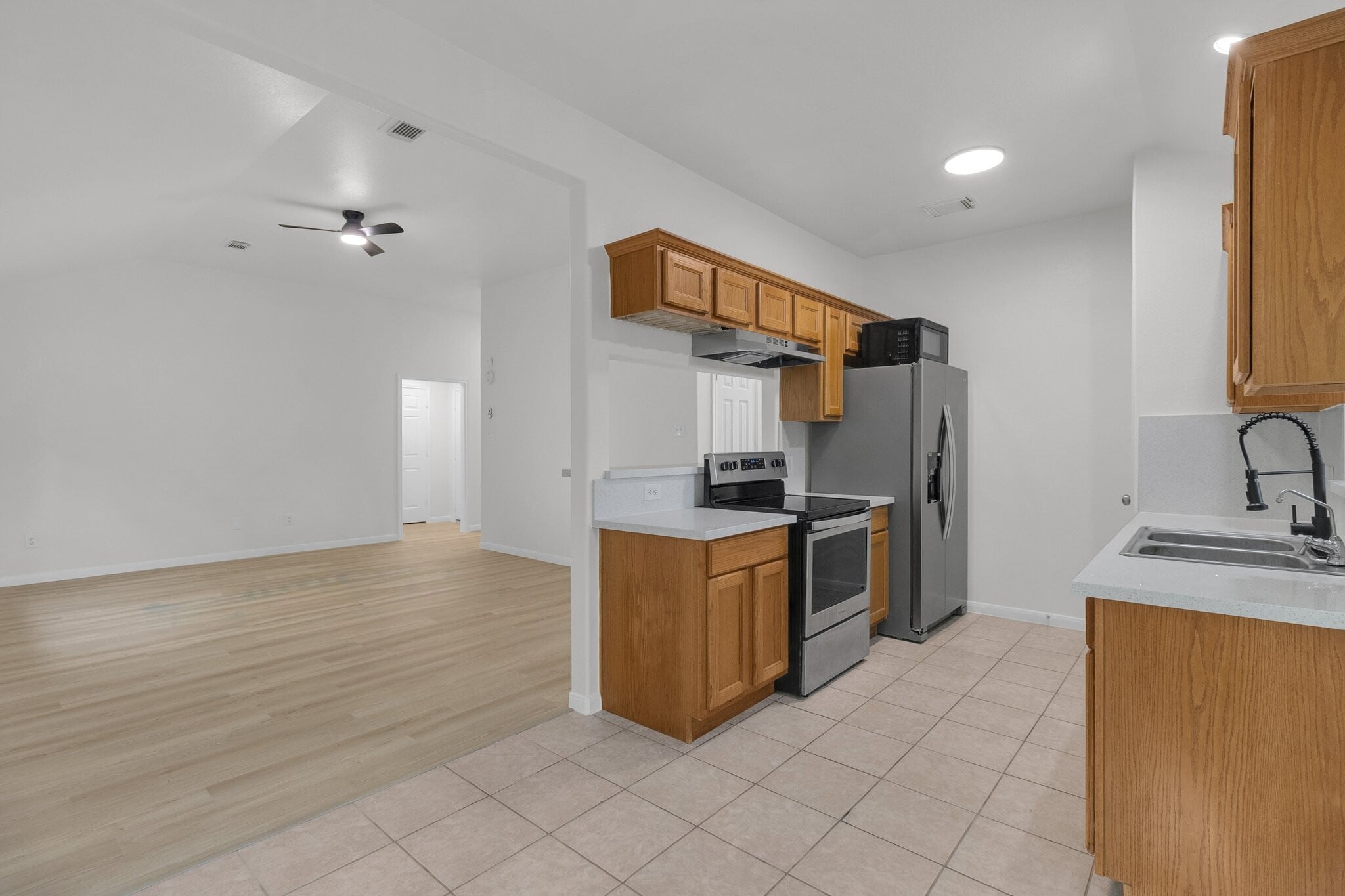 Building Photo - 16413 Danika Oak