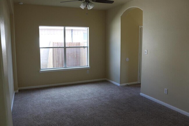 Building Photo - 15134 Diamond Way