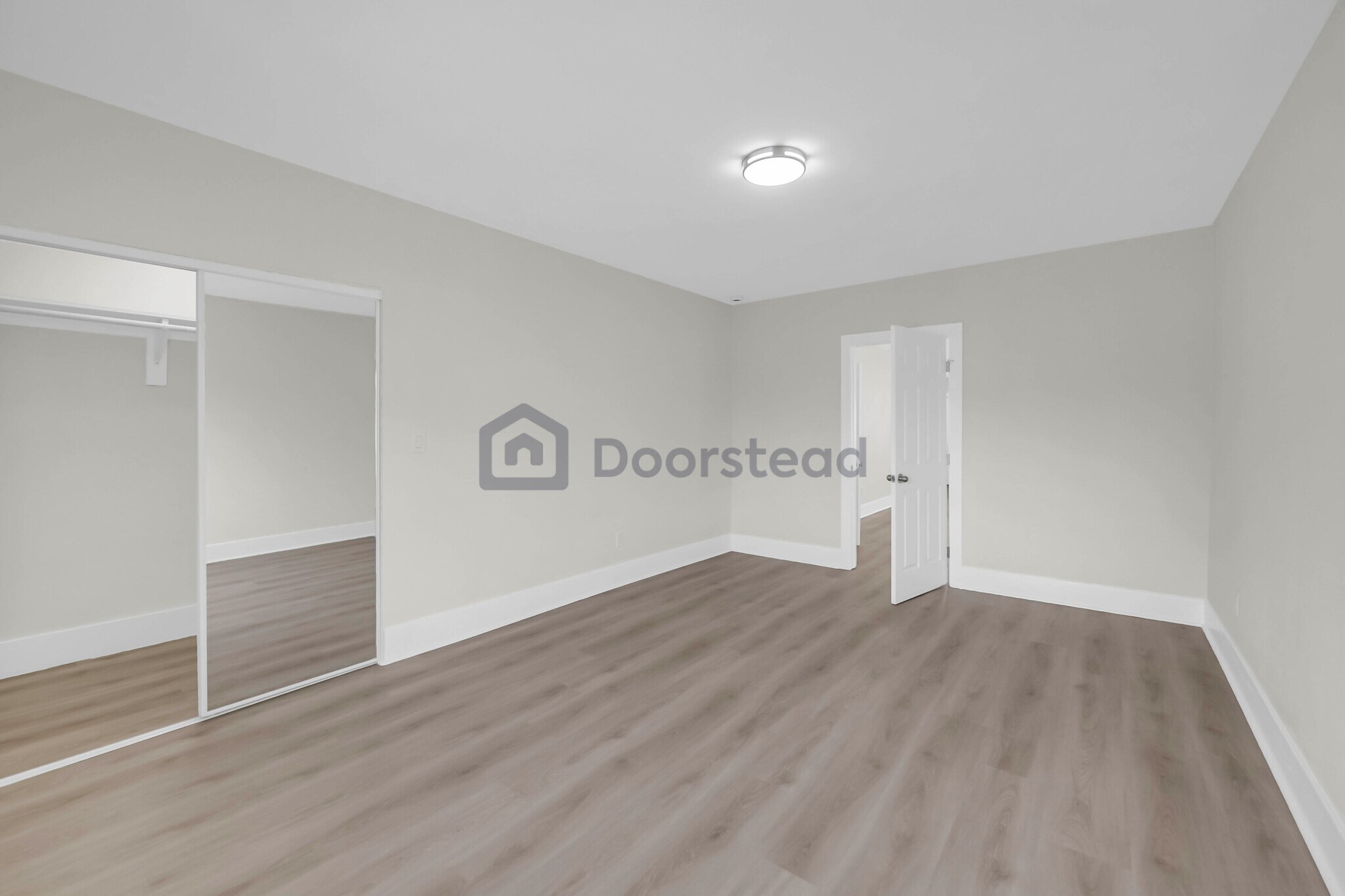 Building Photo - 1762 S New England St