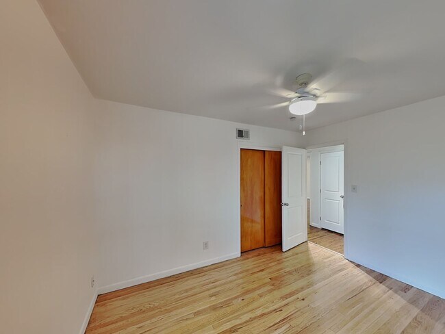 Building Photo - ONE OF A KIND GEM IN FORT WORTH!