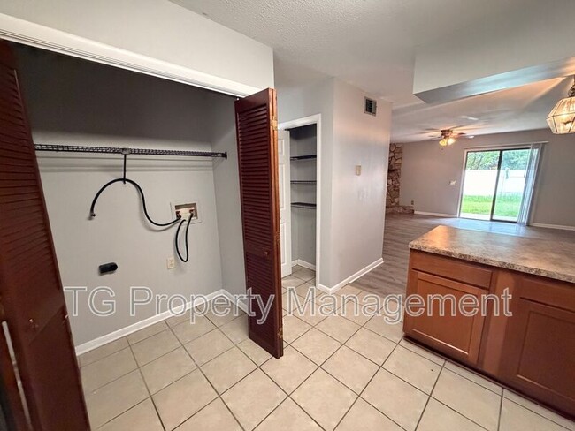 Building Photo - 4403 Windergate Dr