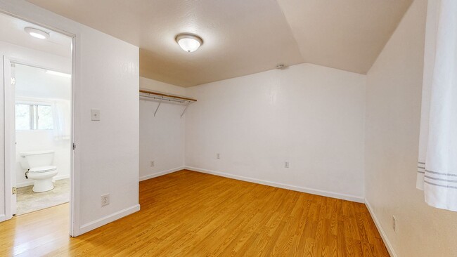 Building Photo - Adorable West County One Bedroom Cottage