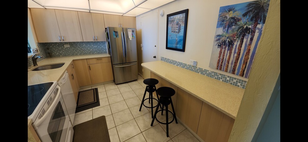 Kitchen - 7135 Collins Ave