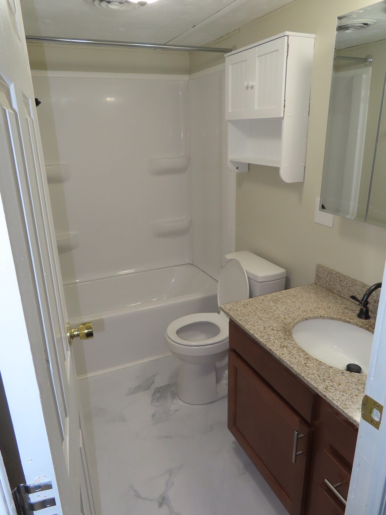 Building Photo - 8911 Pembroke Oak Grove Rd