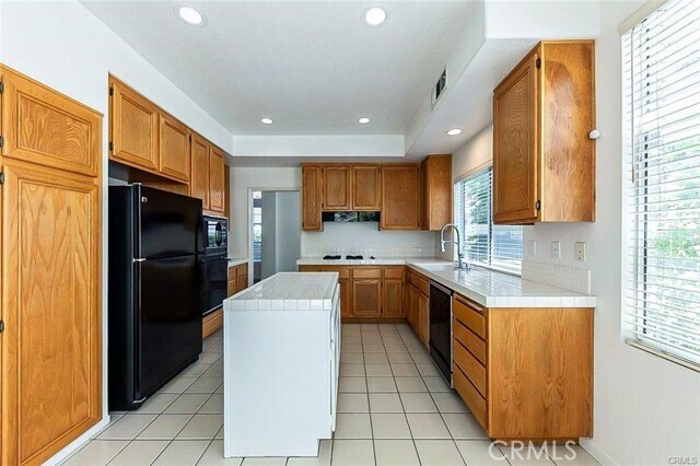 Building Photo - 16396 High Bluff Ct