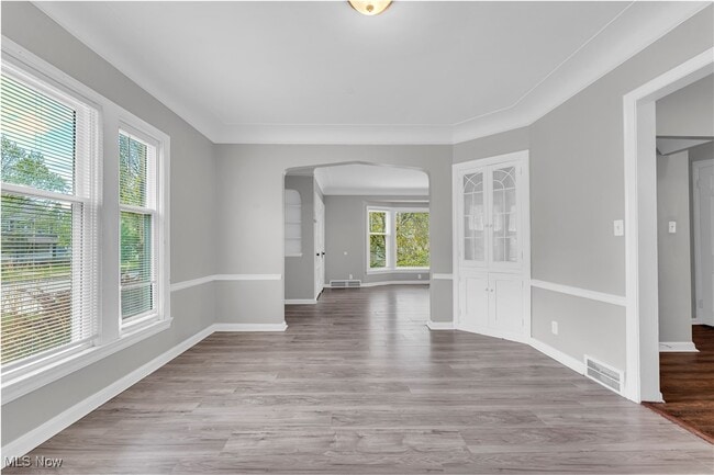 Building Photo - 3557 Silsby Rd
