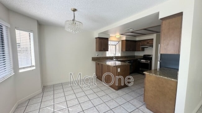 Building Photo - 13331 Barcelona Pl