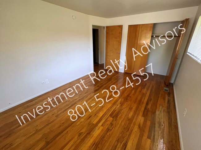 Building Photo - Spacious Apartment in Salt Lake City!