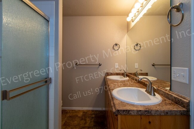 Building Photo - 2802 Exmoor Ln