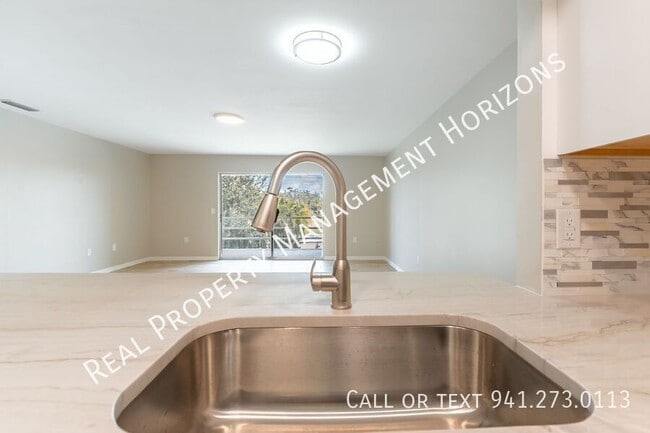 Building Photo - 3602 S Beneva Rd