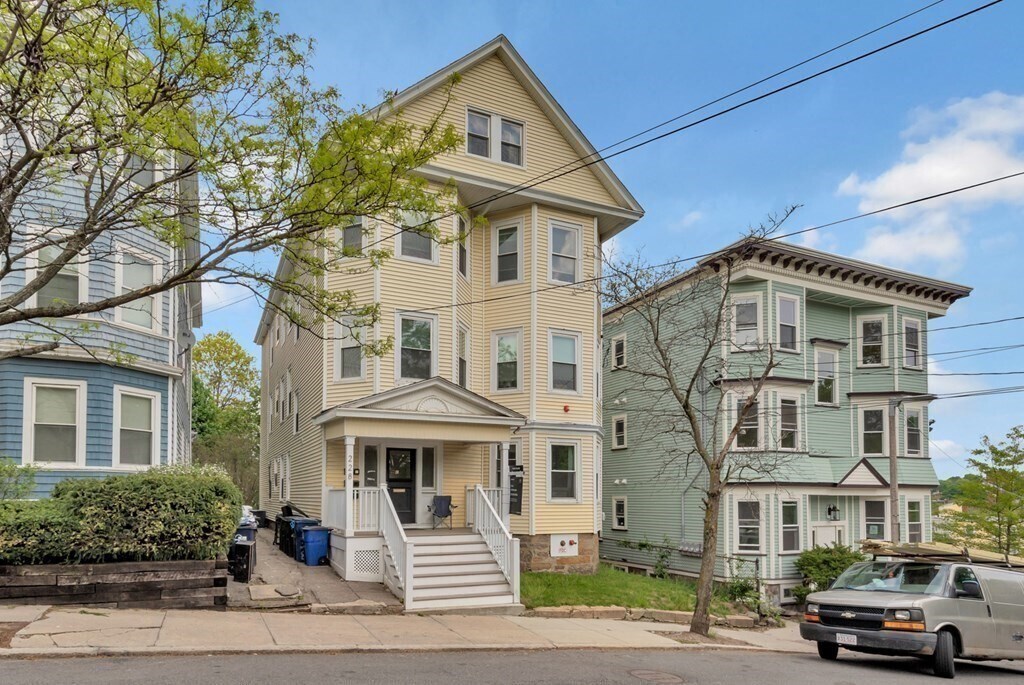 Building Photo - 228 Calumet St