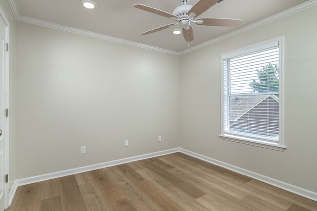 Building Photo - 2602 Harris Dr