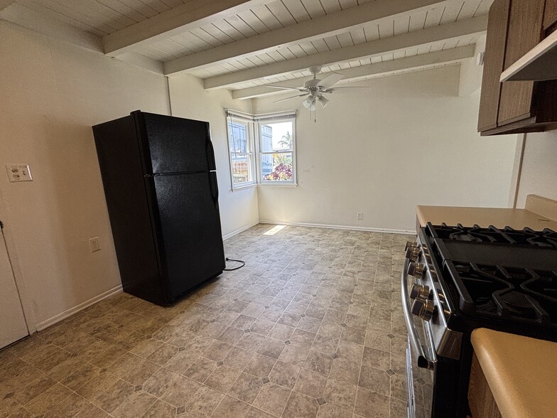 Building Photo - 2439 Pierpont Blvd