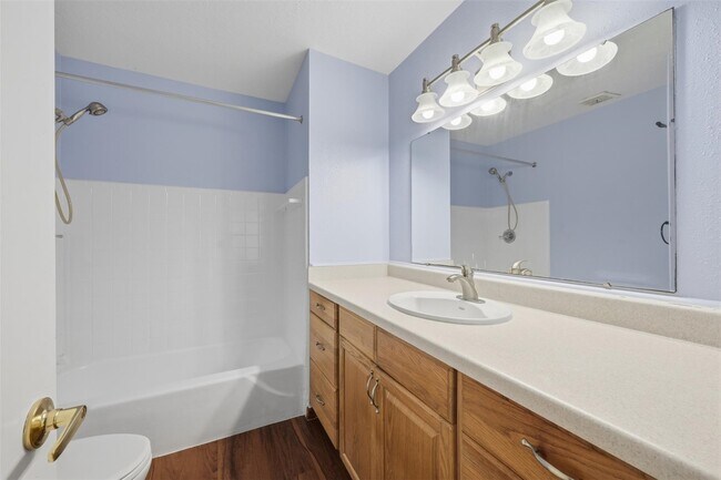 Building Photo - 7015 Pella Dr