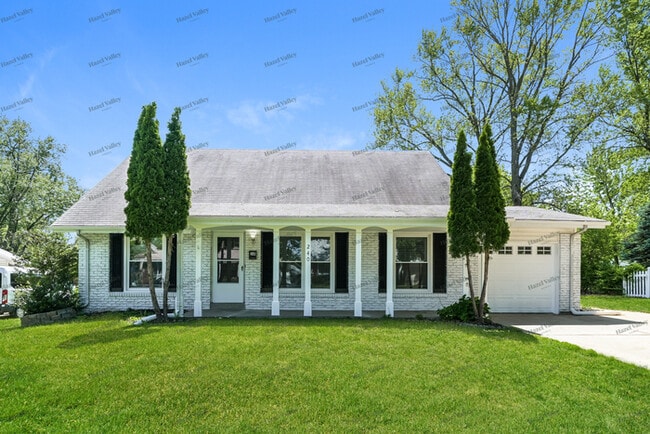 Primary Photo - 240 Albert Dr