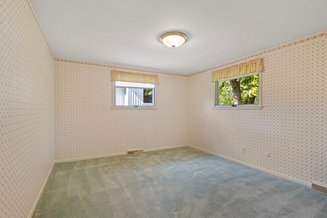 Building Photo - 3019 Hall St SE