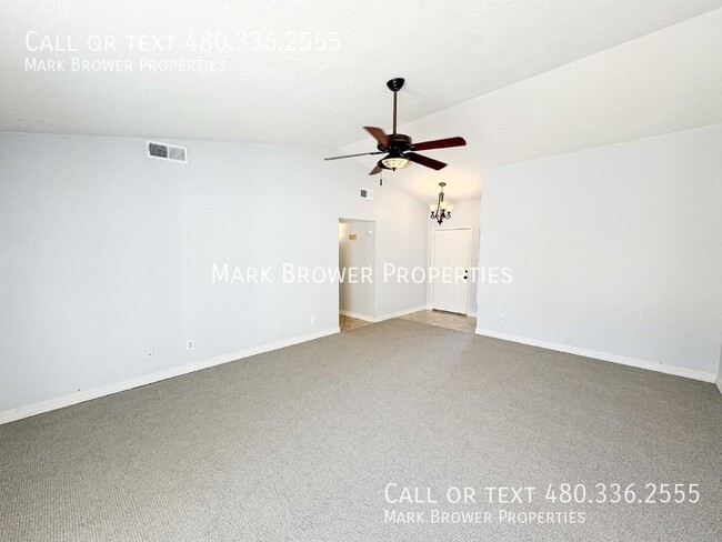Building Photo - 449 E Meadows Ln
