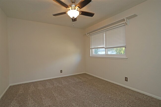 Building Photo - 12870 Westella Dr