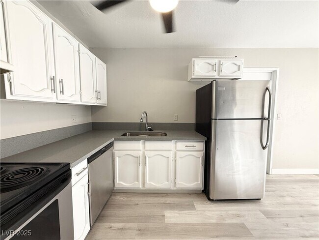 Building Photo - 5187 Garden Ln