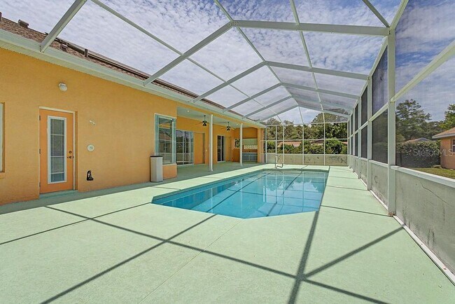 Building Photo - 20811 SW 81st Loop