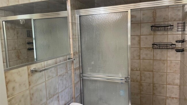 Building Photo - 2124 NE 58th St