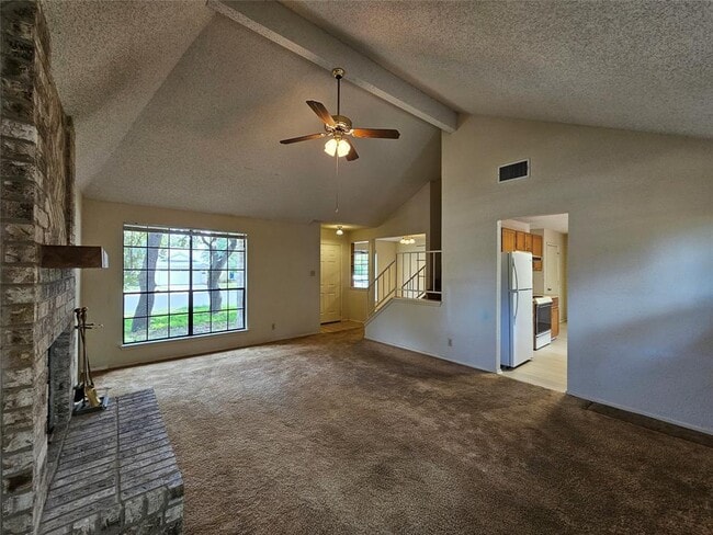 Building Photo - 13102 Briar Hollow Dr