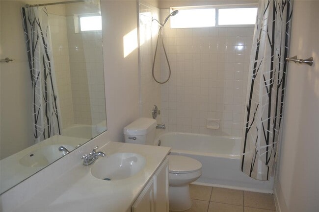 Building Photo - 1717 Jerusalem Dr