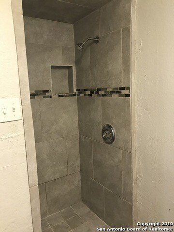 Building Photo - 127 Grecian Dr