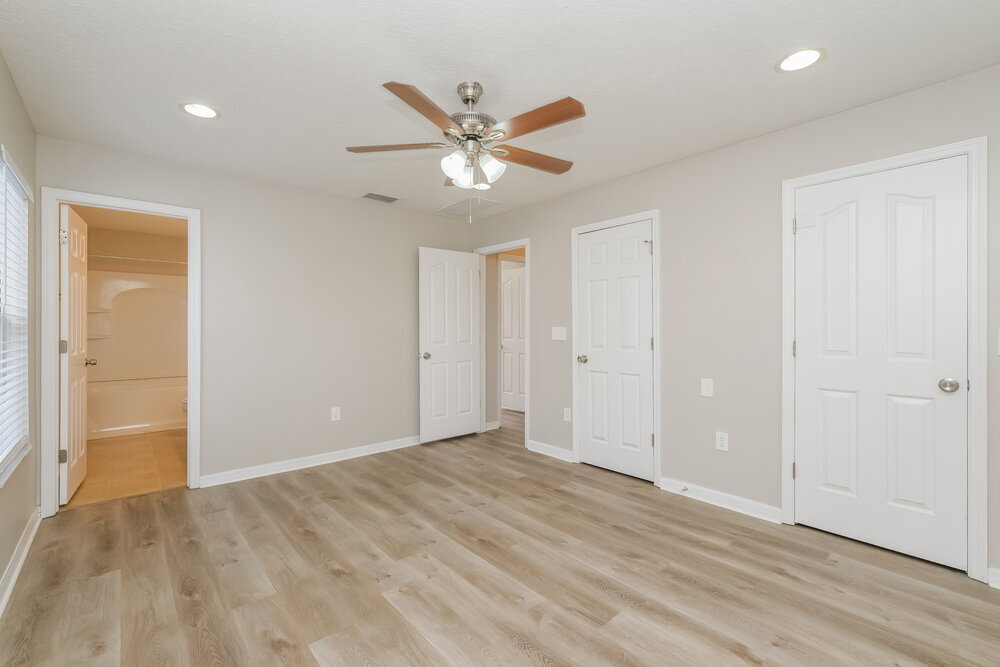 Building Photo - 9243 Wellstone Dr