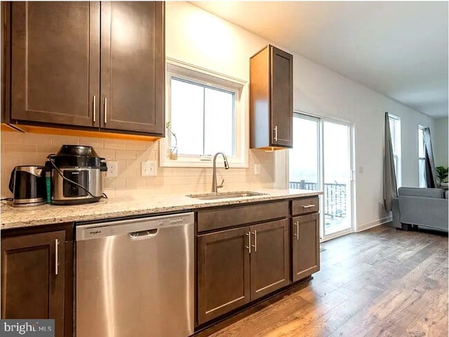 Building Photo - 5019 Forsythia Pl